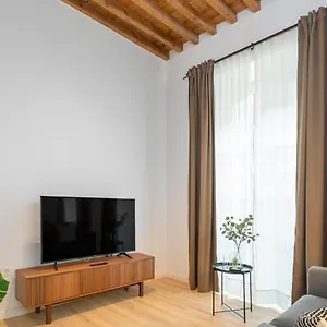 https://apartamentos-el-conde-by-renthas.hotelsinnerja.org